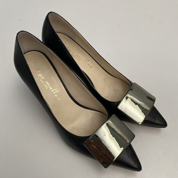 Bettye Muller Pump Black Leather Point Toe Slim 2.5" Heel Green Plate 6.5 - Picture 2 of 11